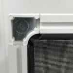 Recessed magnetic corner Magnetic fly screen plate