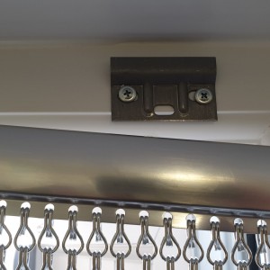 Chain screen bracket